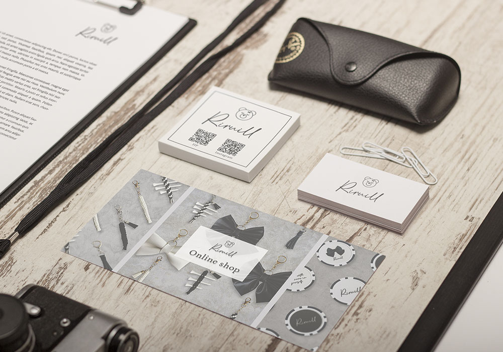 riruillロゴマーク入りアイテム